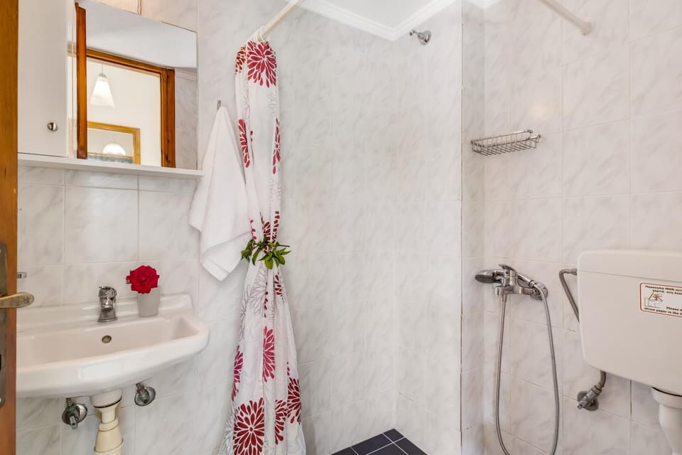 Bathroom, Living room