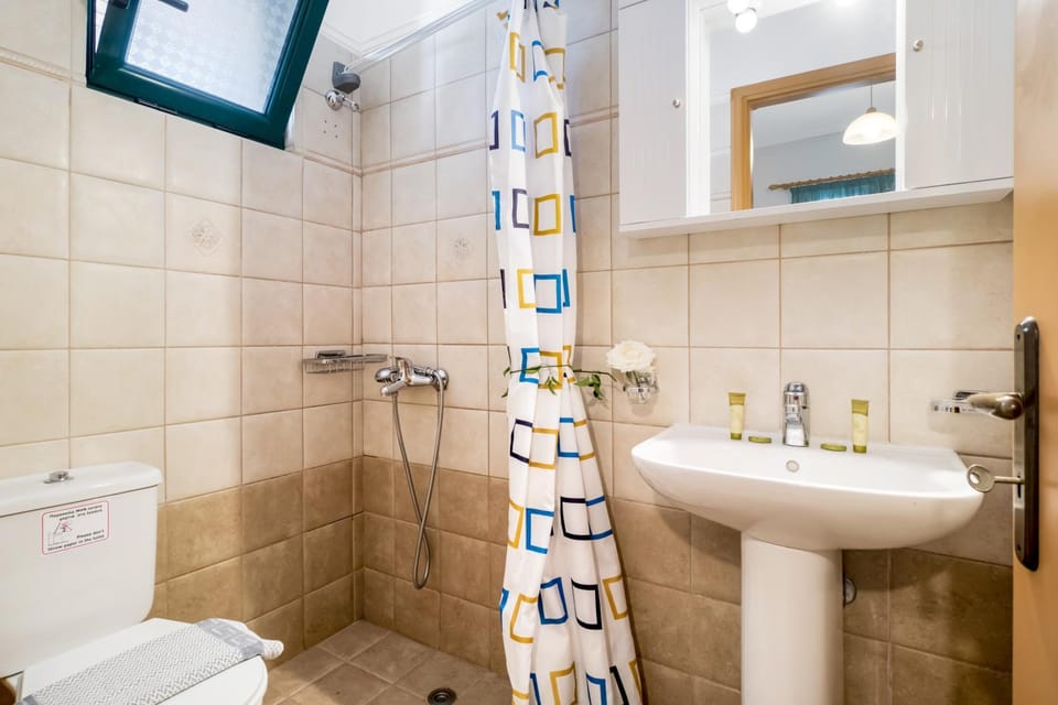 Bathroom, Living room