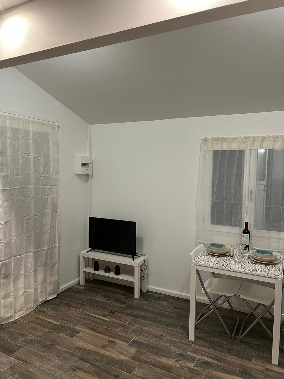 TV and multimedia, Dining area