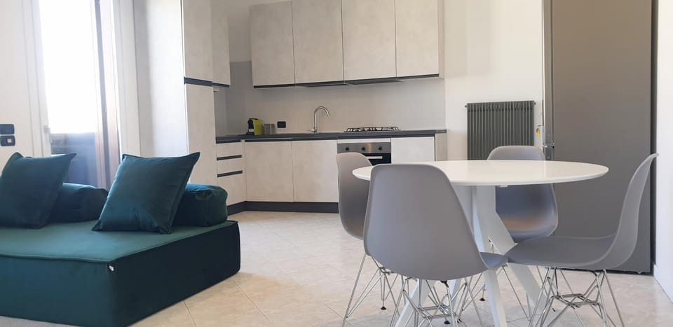 Living room, Dining area, kitchen