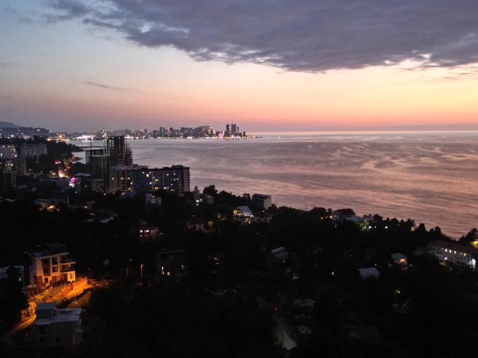 City view, Sea view
