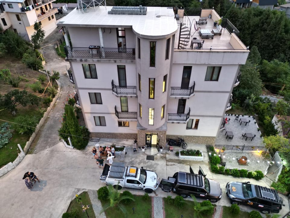 Property building, Bird's eye view, Street view, Location