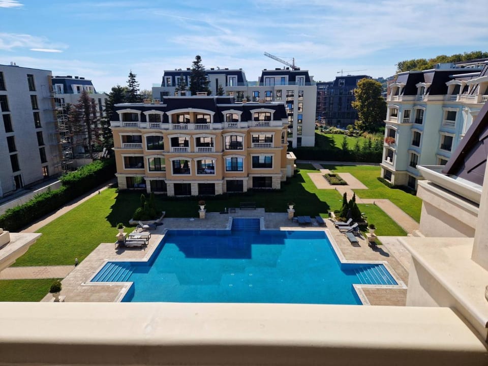 АПАРТАМЕНТ RESORT SENSATION 2 Apartment in Varna