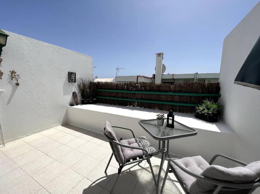 Casa Perdy, beautiful 1 bedroom apartment with communal pool Apartment in Puerto del Carmen