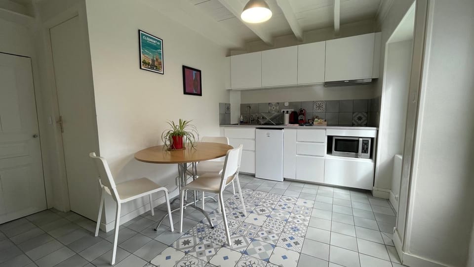 Dining area, minibar, stove
