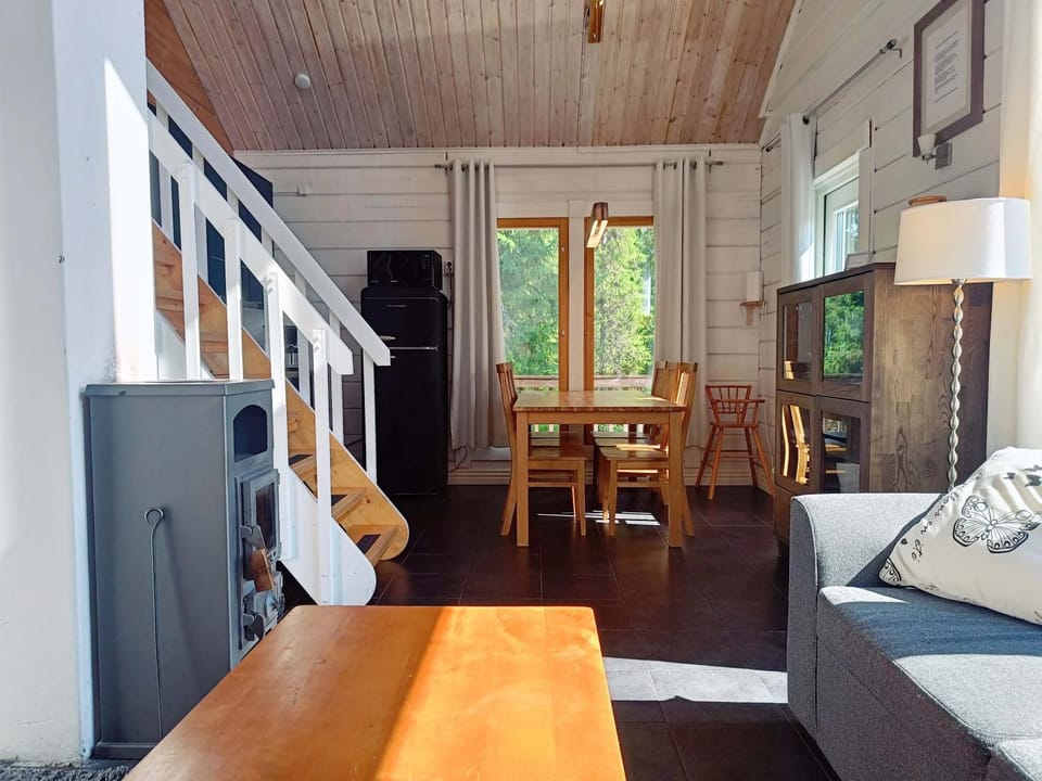 Salmikunnaan Huvila B House in Lapland