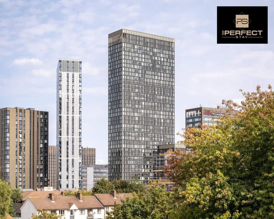 Property building, Day, City view