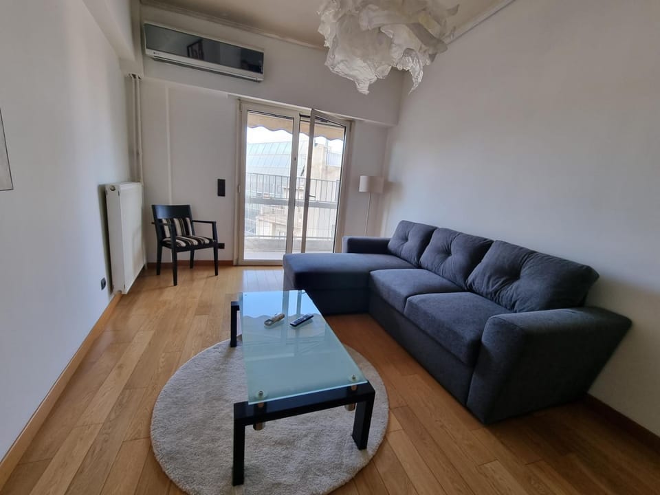 Living room, Seating area, air conditioner