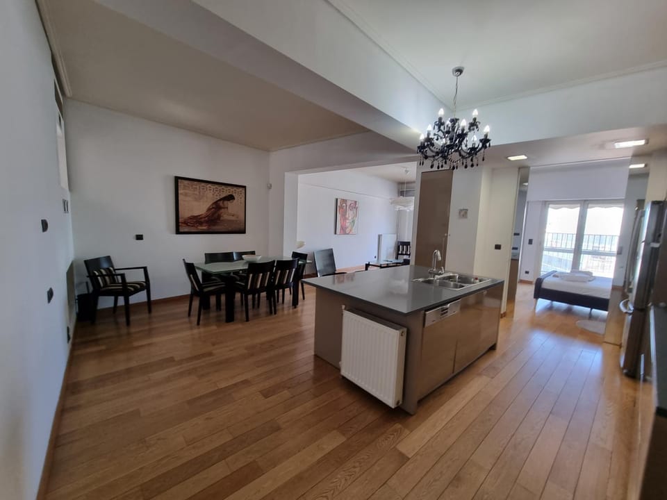Kitchen or kitchenette, Living room, Seating area, Dining area, kitchen