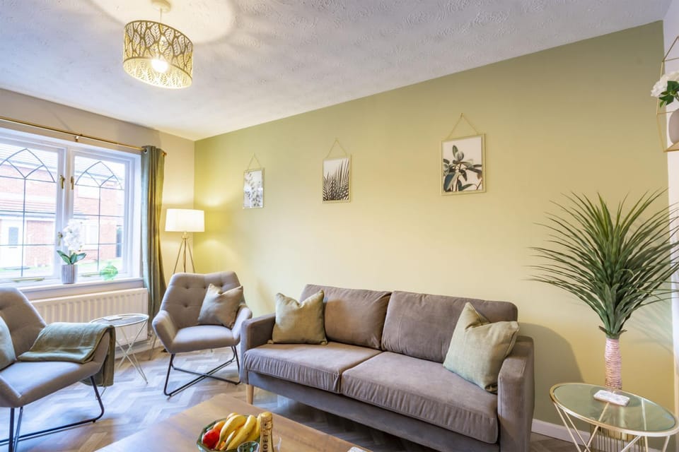 Communal lounge/ TV room, Living room