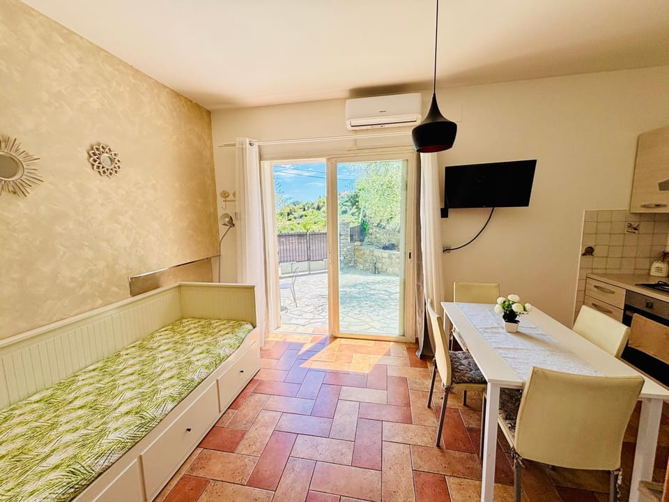 Leto's APARTMENT in Sanremo - parking & garden Apartment in Sanremo