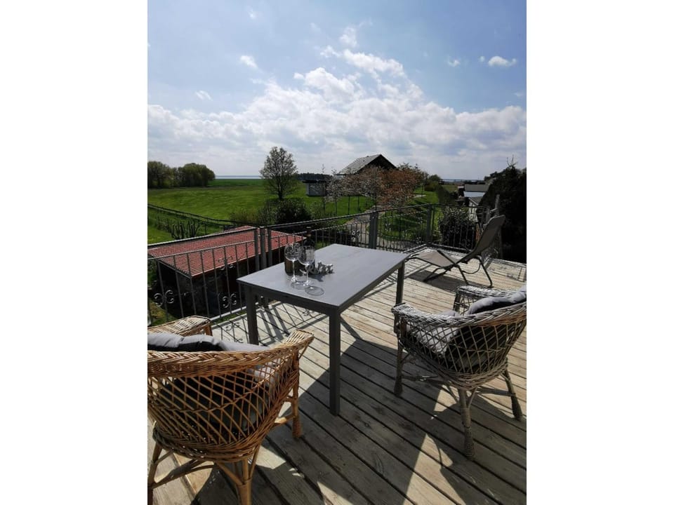 Property building, View (from property/room), Balcony/Terrace, Dining area