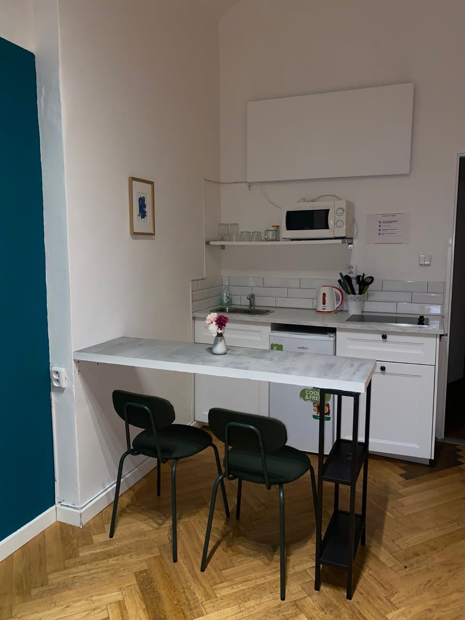 Kitchen or kitchenette, kitchen