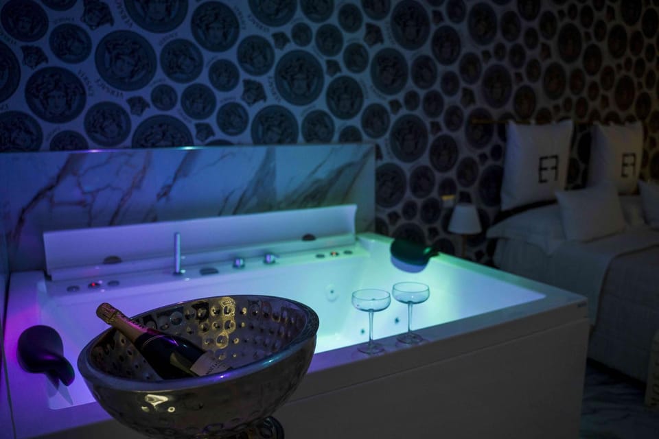 Hot Tub, Food and drinks, Drinks