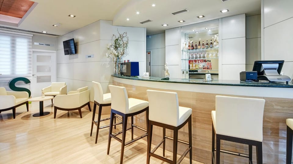 Lounge or bar
