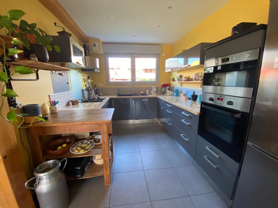 Maison idéale circuit-7 pers-proximité hyper centre, transports et tranquillité Villa in Le Mans