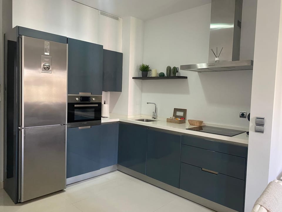 dishwasher, microwave, oven, washing machine, kitchen