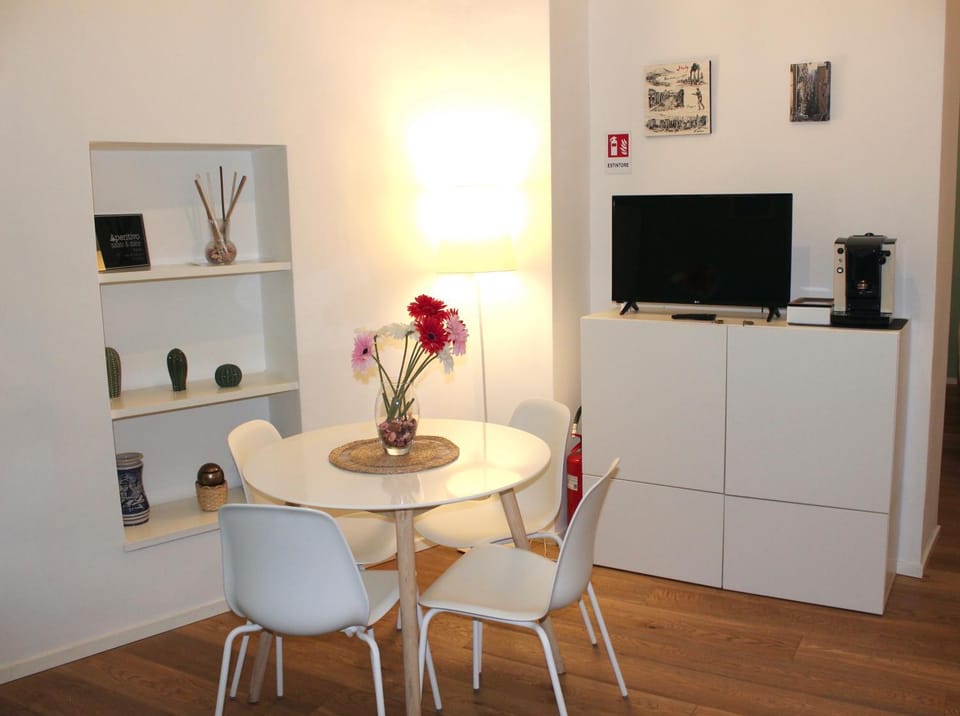 TV and multimedia, Dining area