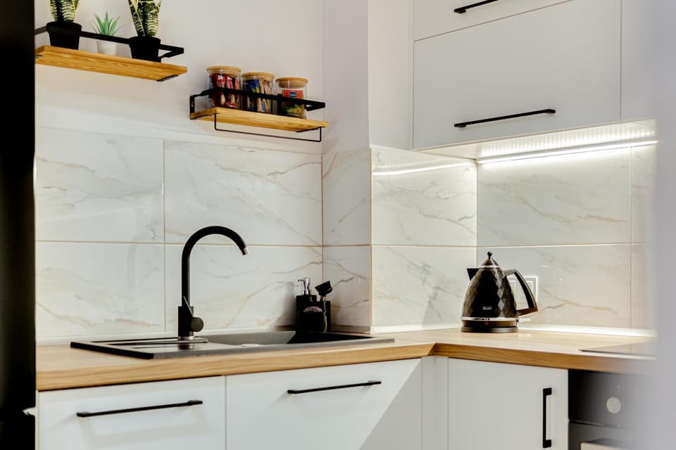 Coffee/tea facilities, Kitchen or kitchenette, minibar, pet friendly, stove