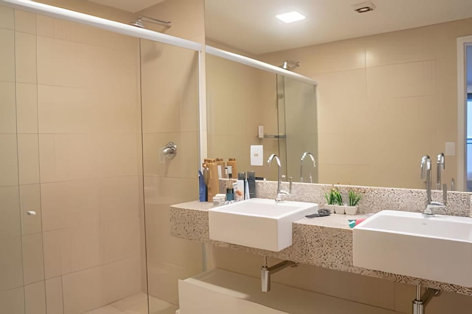 Shower, Bathroom, towels
