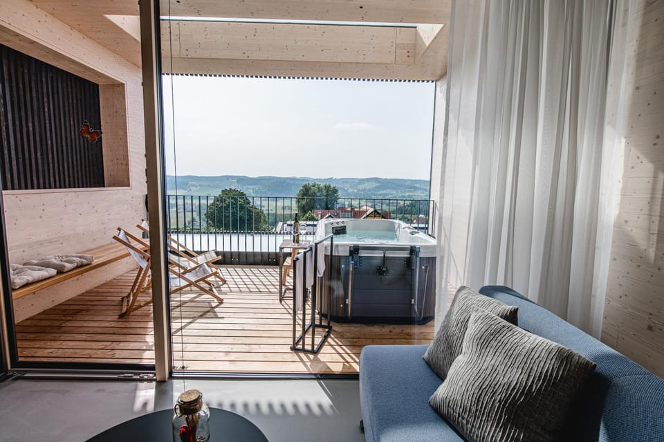 Day, Natural landscape, View (from property/room), Balcony/Terrace, Living room, Seating area, Mountain view