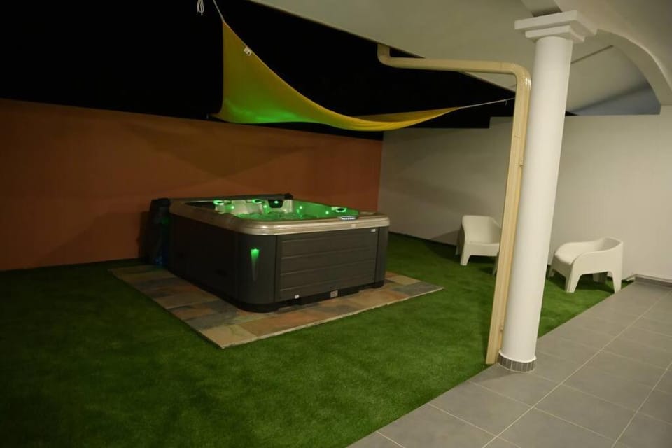 Lodge Palmeraie & son Jacuzzi exclusif Apartment in Arrondissement of Cayenne, French Guiana