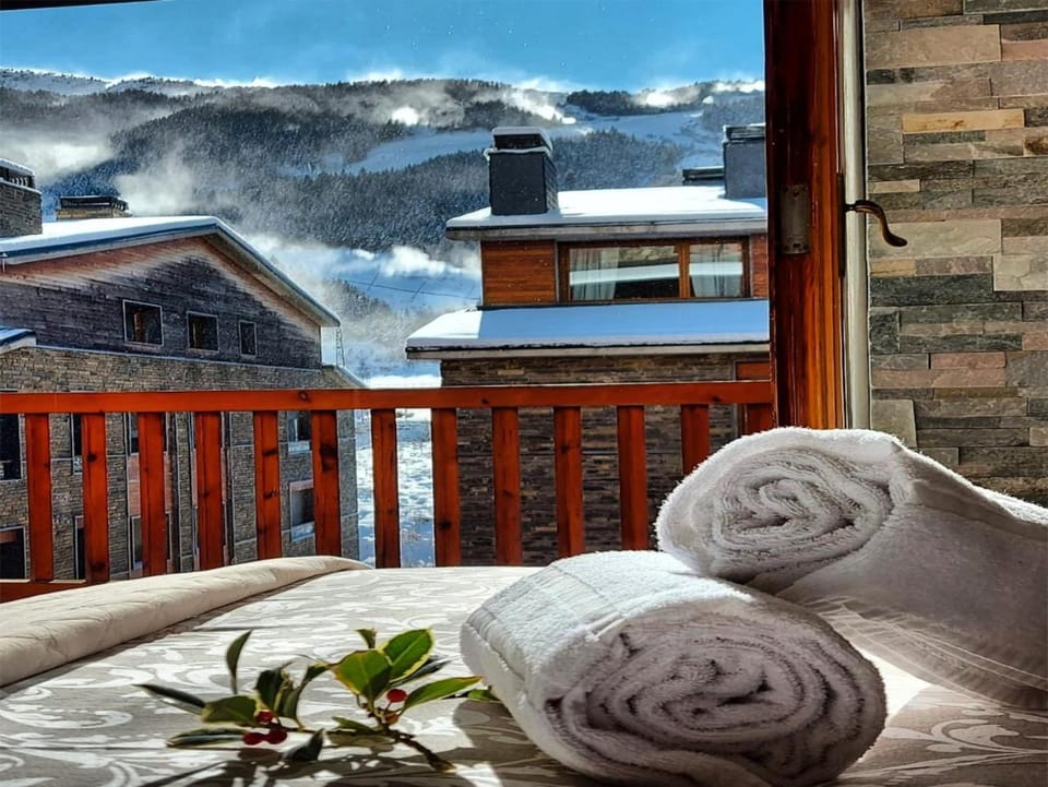 Bedroom, Mountain view, Mountain view
