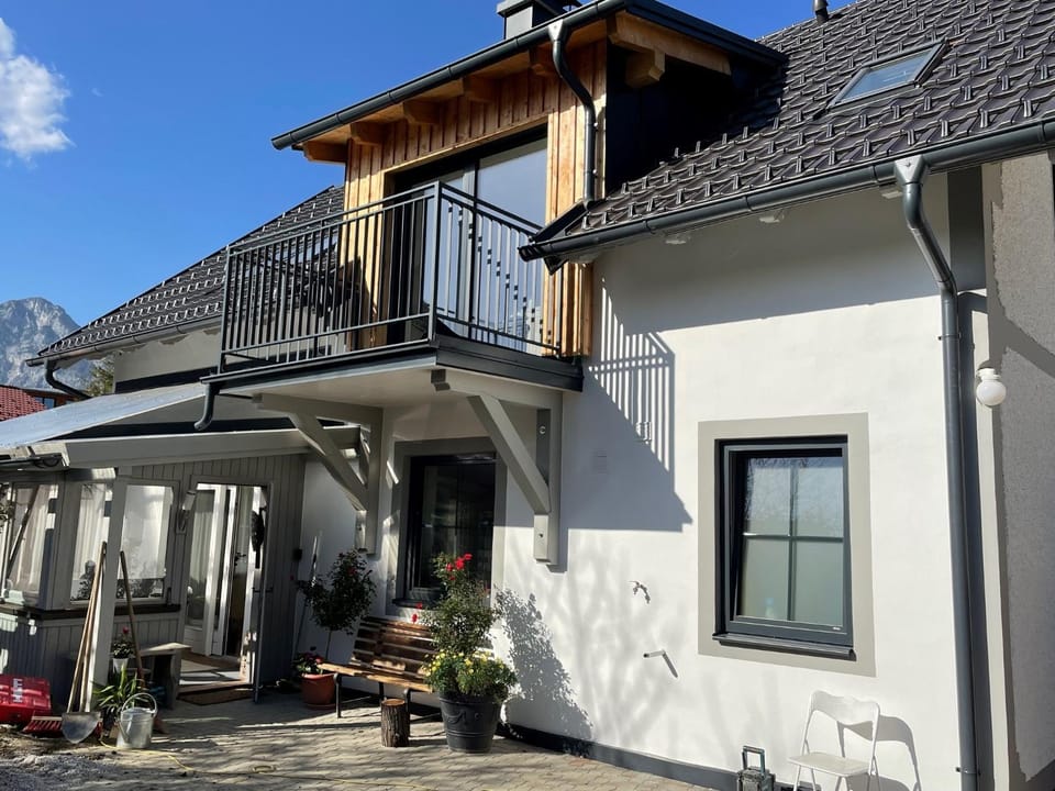 Property building, Balcony/Terrace, Inner courtyard view