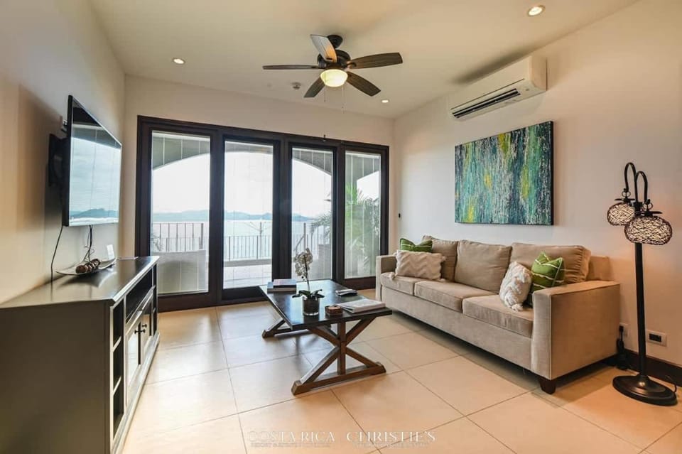 360 Splendor 306-Ocean View Condo-Breakfast House in Playa Flamingo