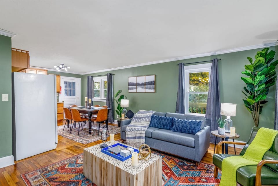 Living room, Seating area