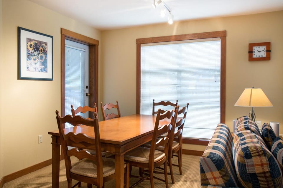3219 - Three Bedroom Standard Powderhorn Lodge Apartment in Burnt Flat