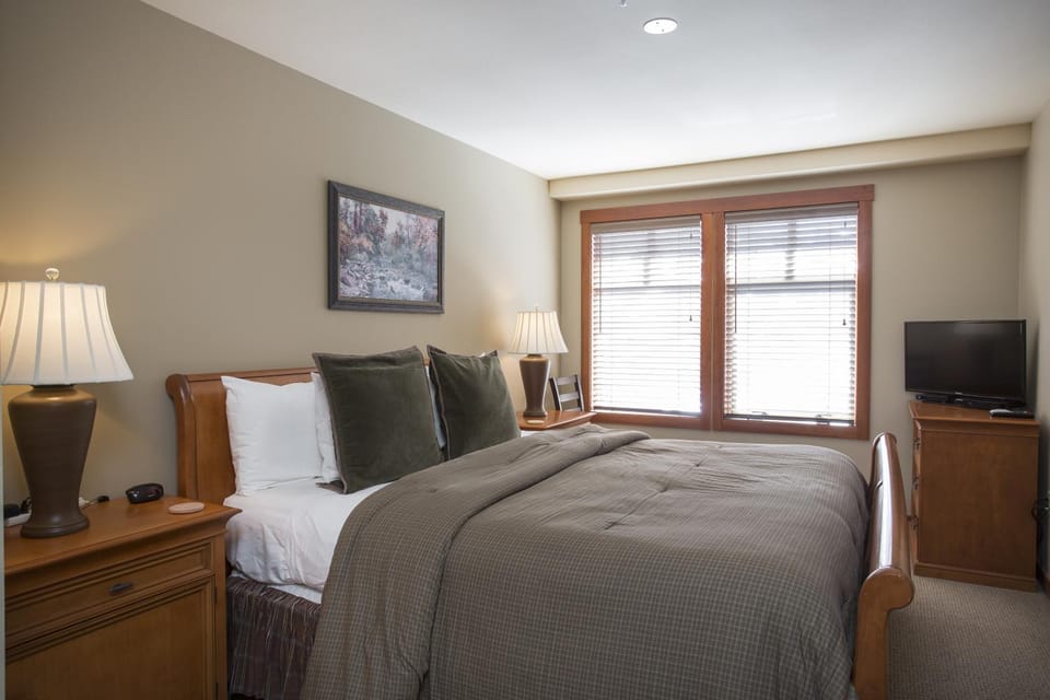 2403 - Two Bedroom Standard Eagle Springs East condo Apartment in Wasatch County