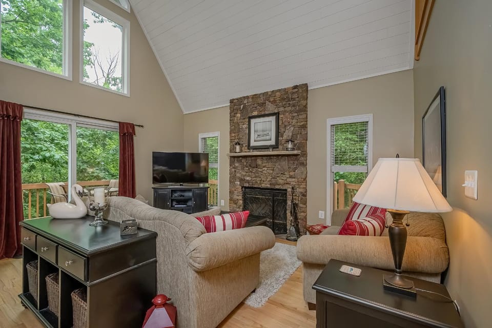 TV and multimedia, Living room, Seating area, Garden view, fireplace, furniture