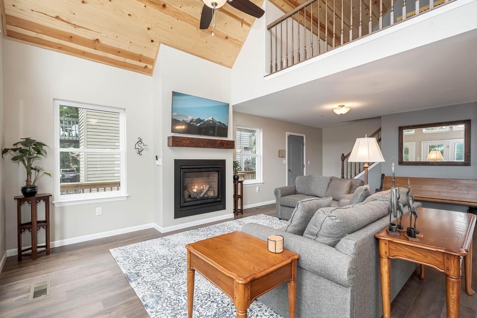 Living room, fireplace, furniture