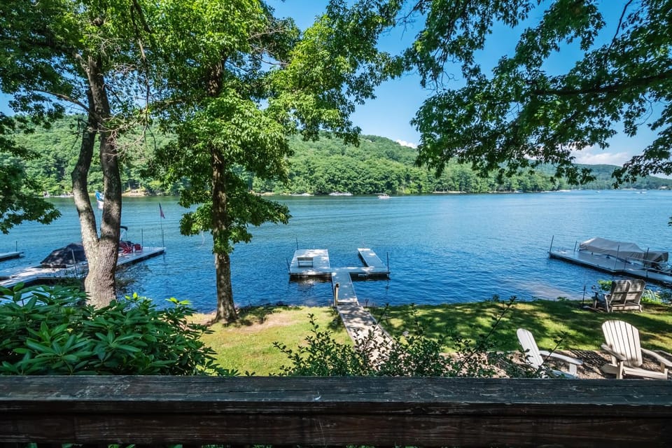 Natural landscape, Garden, View (from property/room), Lake view, Mountain view
