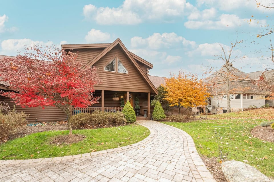 Property building, Facade/entrance, Garden