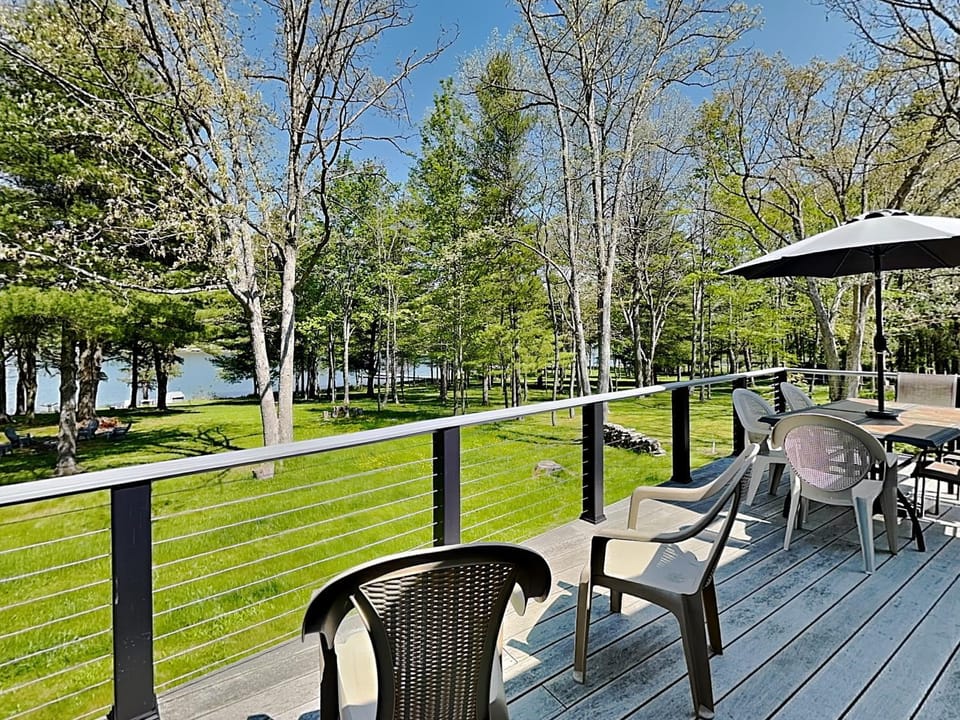 Patio, Natural landscape, View (from property/room), Seating area, Garden view, Lake view
