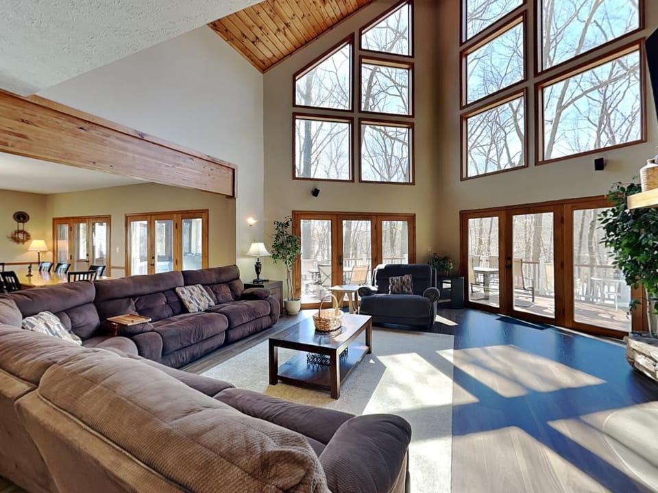 Lake Dreaming House in Deep Creek Lake
