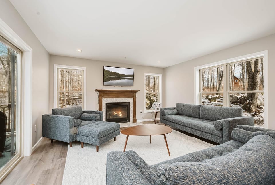 Limestone Chalet House in Deep Creek Lake