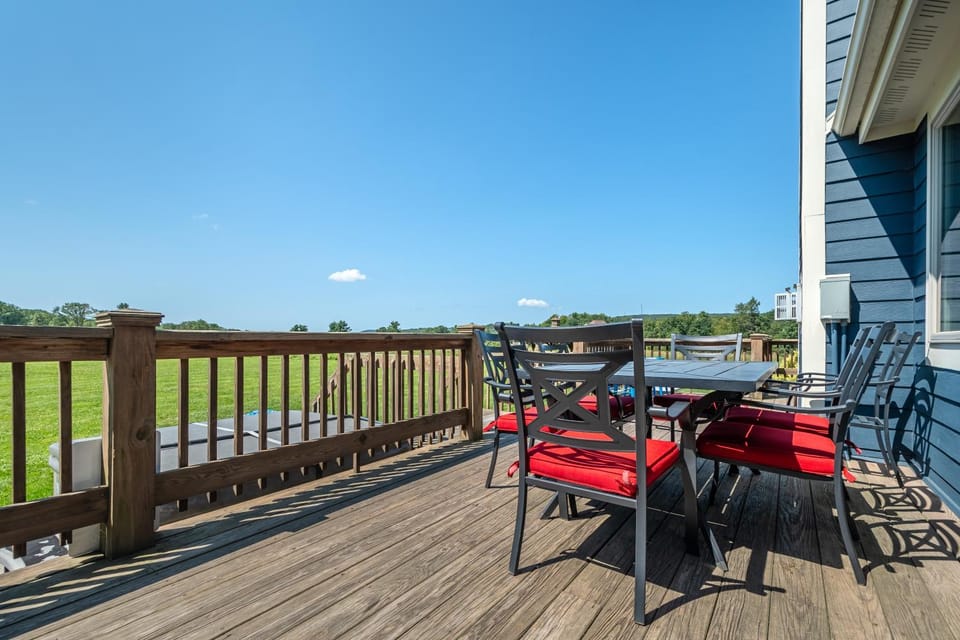 Patio, Balcony/Terrace, Seating area, Lake view