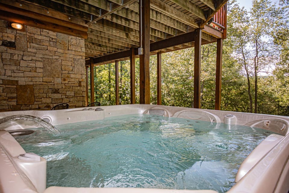 Hot Tub, Balcony/Terrace, Garden view