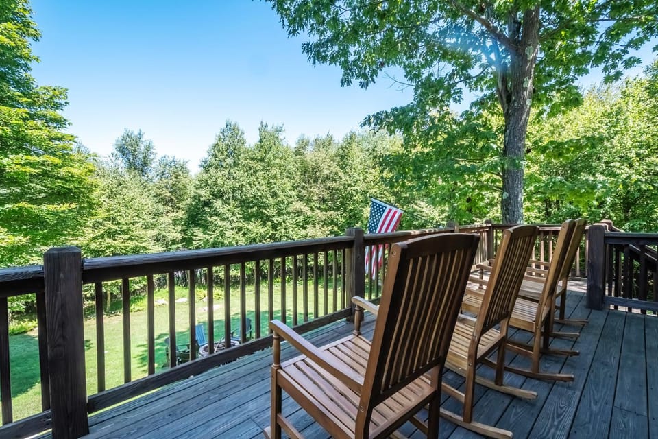 Patio, Natural landscape, Garden, Seating area, Garden view