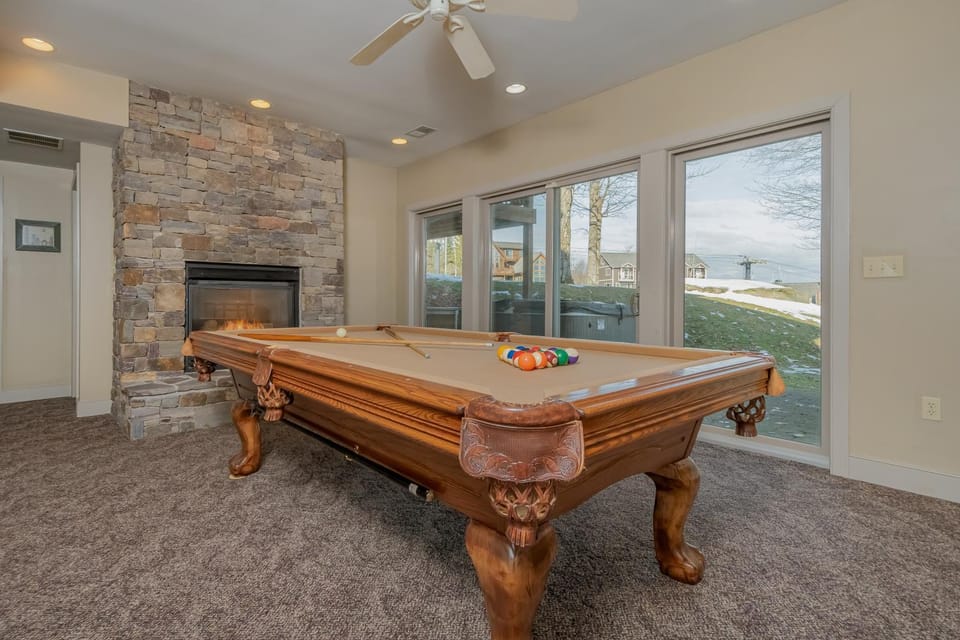 Billiard, Game Room, View (from property/room), Lake view, fireplace, air conditioner