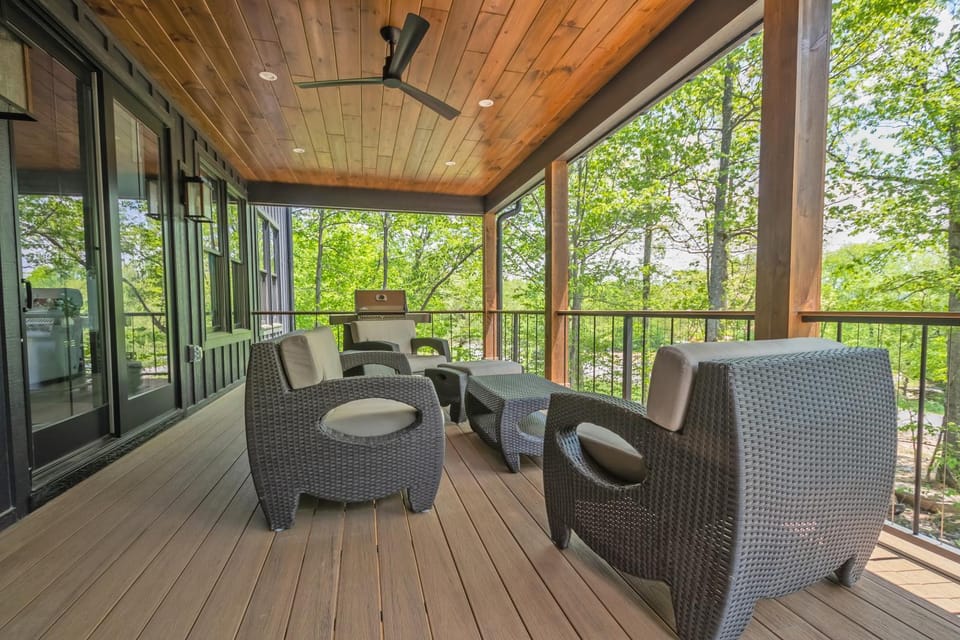 Patio, BBQ facilities, Balcony/Terrace, Seating area, Garden view