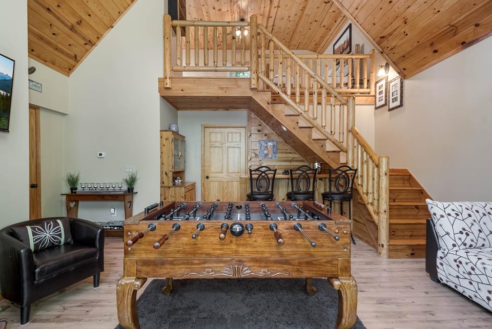 Game Room, Living room, Seating area, furniture