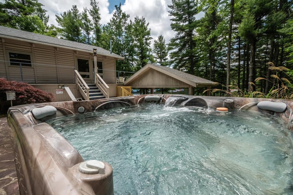 Swans Nest House in Deep Creek Lake