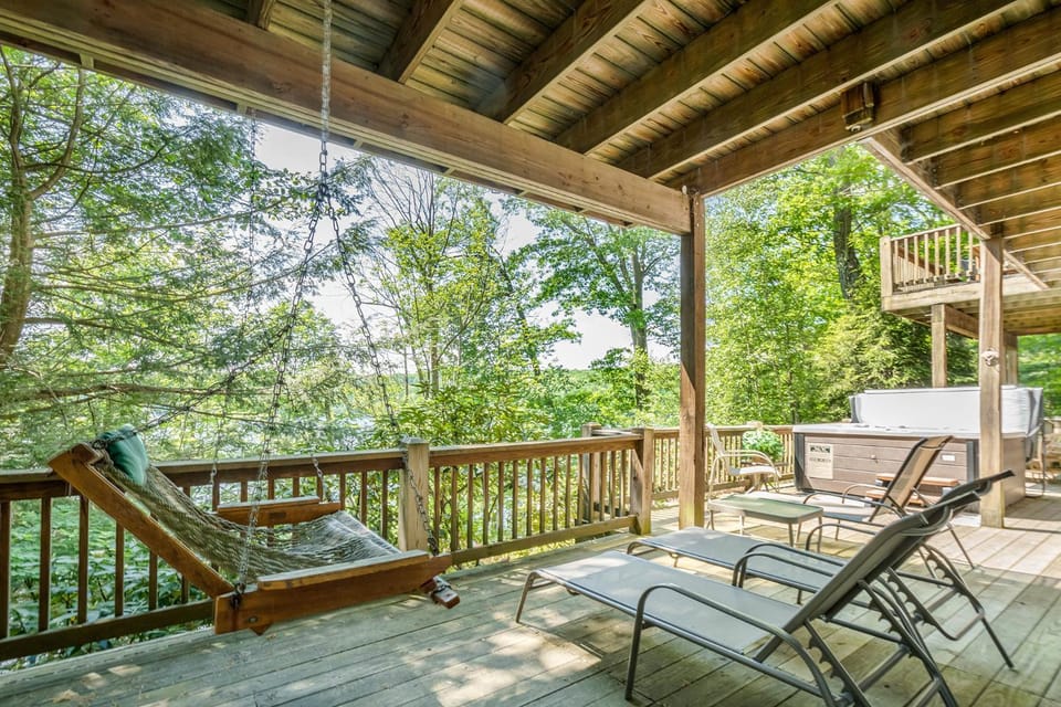Patio, Balcony/Terrace, Seating area, Garden view, furniture