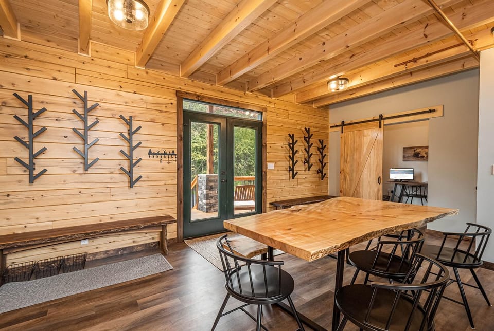 Garden, Living room, Seating area, Dining area, storage