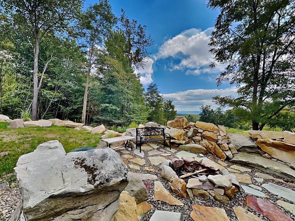 Patio, Natural landscape, Garden, Garden view, Mountain view, fireplace