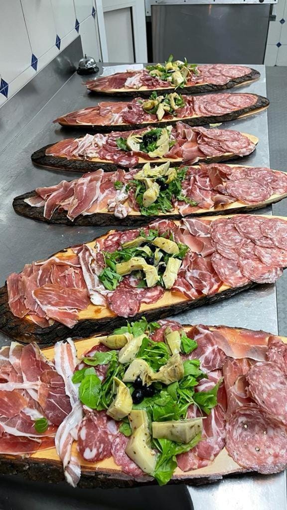 Albergo pizzeria 76 06 Hotel in Emilia-Romagna